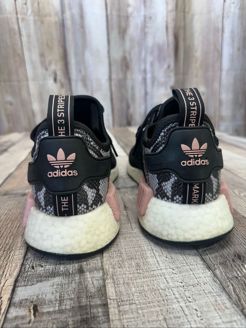 Adidas NMD_R1 Women’s Size 9 Black Pink Snake Print Boost Running Sneakers Shoes - Picture 4 of 7